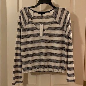 V-neck/scoop neck Sweater